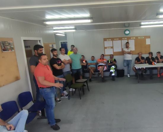 Coordinadora, respaldando a los compañeros del Puerto de Avilés