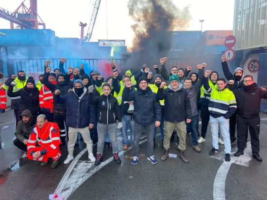 Los trabajador@s de la terminal Port Nou Bergé deciden ampliar los paros hasta el 4 de marzo