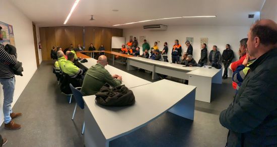 Trabajadores de todas las empresas estibadoras de Gijón y Avilés respaldan a Coordinadora en la negociación de su convenio colectivo