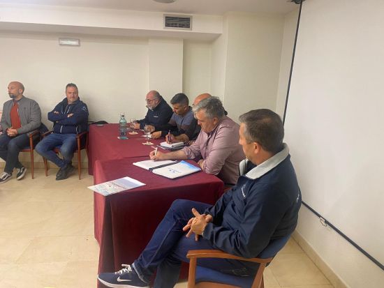 Asamblea de CETP con el colectivo del amarre en el puerto de Huelva