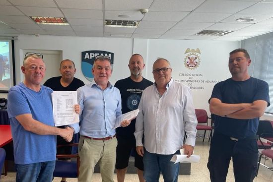 Los estibadores del puerto de Palma firman un nuevo convenio colectivo