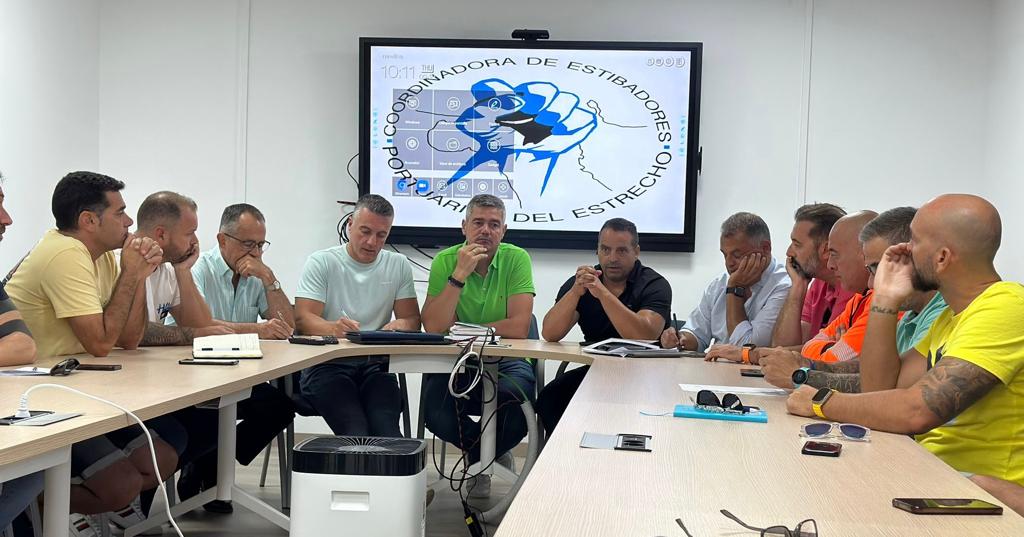 Antolín Goya y el comité de estiba de Algeciras analizan la estructura actual del puerto y los nuevos desafíos