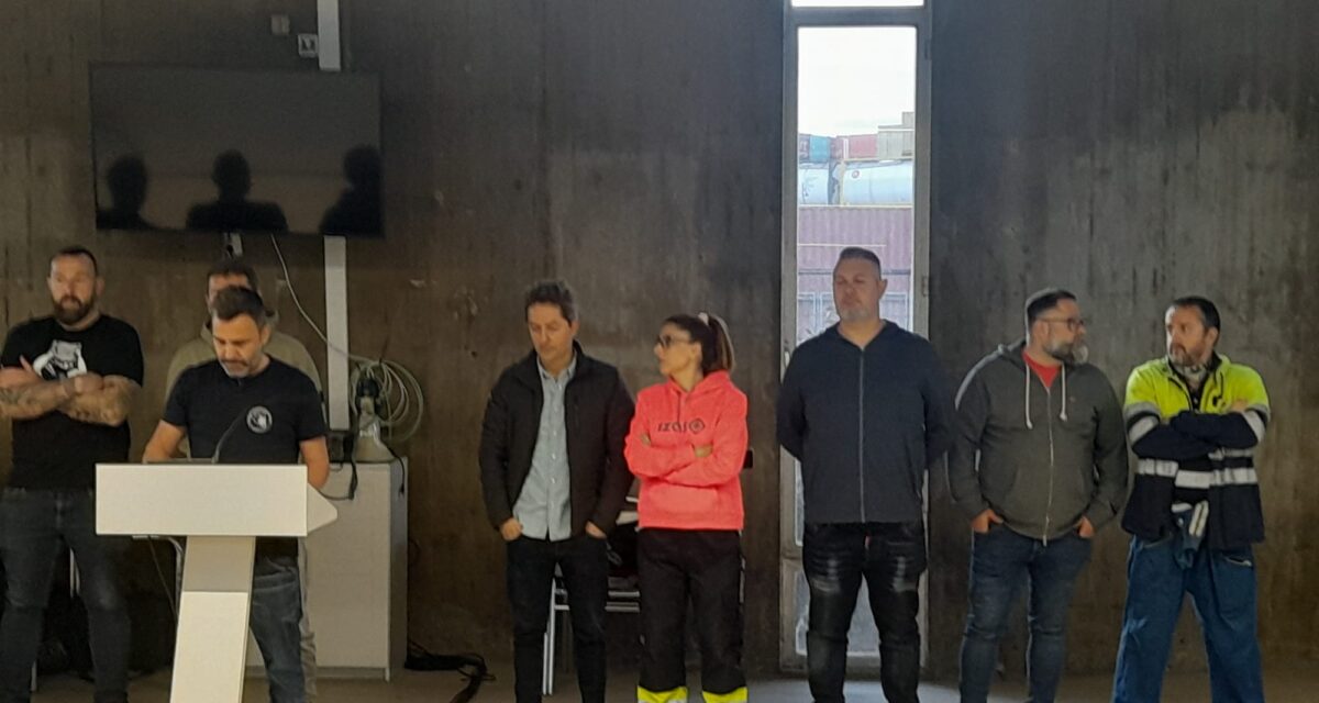 La OEPB presenta medidas para mejorar el servicio de estiba en el puerto de Barcelona
