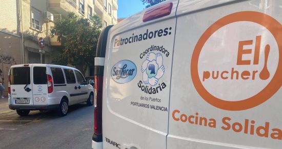 El Puchero Portuario, reconocido por su labor humanitaria en Valencia