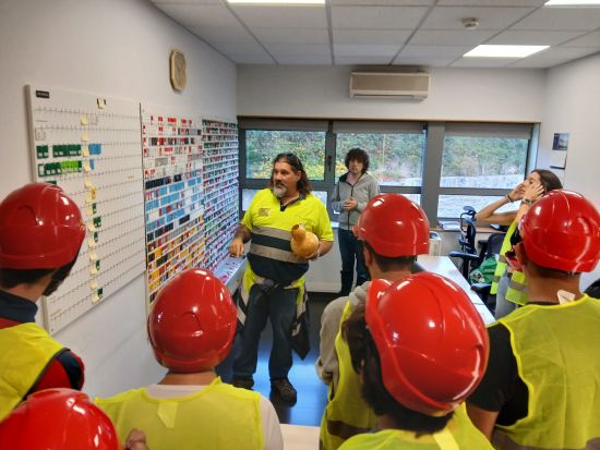 OEPB-Coordinadora invita a alumnos de la Fundación Asproseat a conocer el puerto de Barcelona
