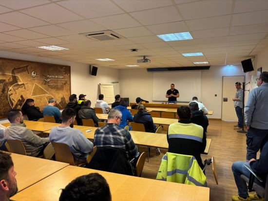 El puerto de Gijón acoge la Jornada Sindical por el 45 aniversario de Coordinadora