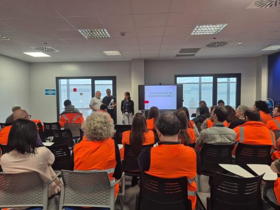 Coordinadora OTEP y BEST impulsan la igualdad en el puerto de Barcelona con una charla para trabajadores y trabajadoras