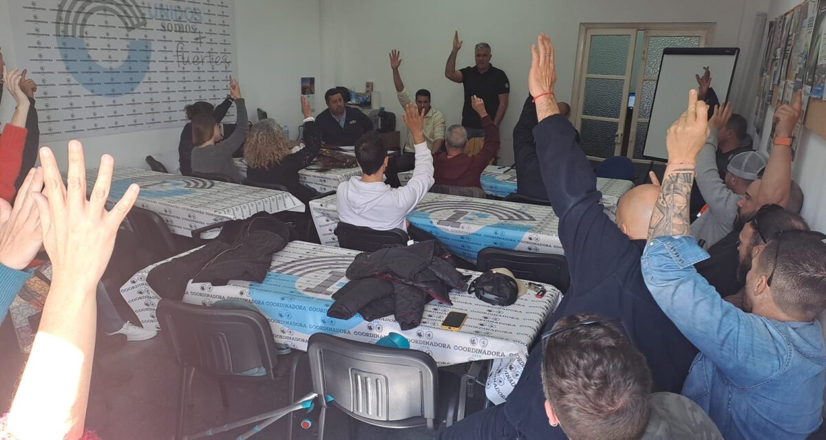 Trabajadores de la Corporación de Prácticos de Algeciras amenazan con paralizar su disponibilidad tras cuatro meses de tensiones