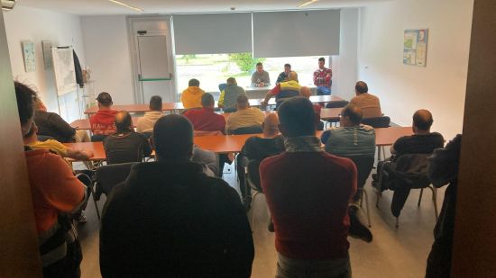 Coordinadora de Trabajadores de los Puertos del Principado de Asturias denuncia la negativa de las empresas estibadoras a negociar su convenio