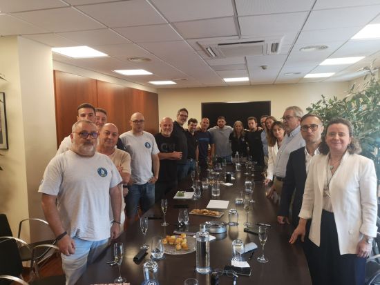 Los sindicatos OTEP y USTP sellan un nuevo convenio colectivo de 5 años para el personal de empresas estibadoras de Barcelona