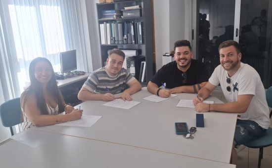 La estiba del puerto de Alicante impulsa el relevo generacional con nuevos ingresos y la consolidación de plantilla