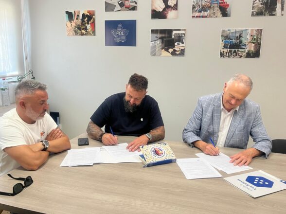 Los estudiantes del Institut Les Salines conocerán de primera mano la labor de la estiba de Barcelona