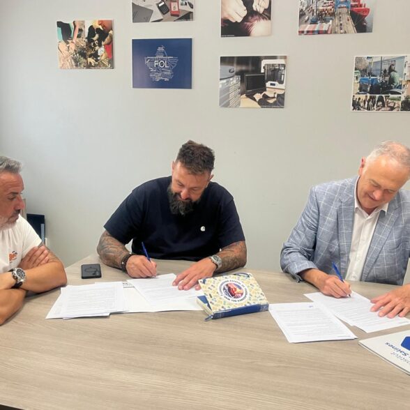 Los estudiantes del Institut Les Salines conocerán de primera mano la labor de la estiba de Barcelona