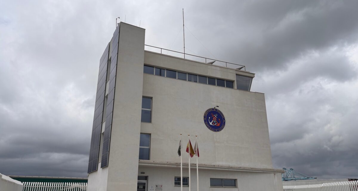Los trabajadores de la Corporación de Prácticos del puerto de Algeciras votan mayoritariamente a favor de la huelga en plena OPE