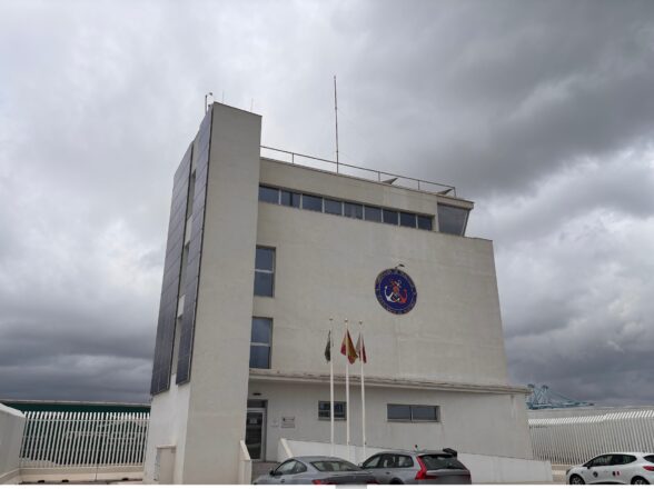 Los trabajadores de la Corporación de Prácticos del puerto de Algeciras votan mayoritariamente a favor de la huelga en plena OPE