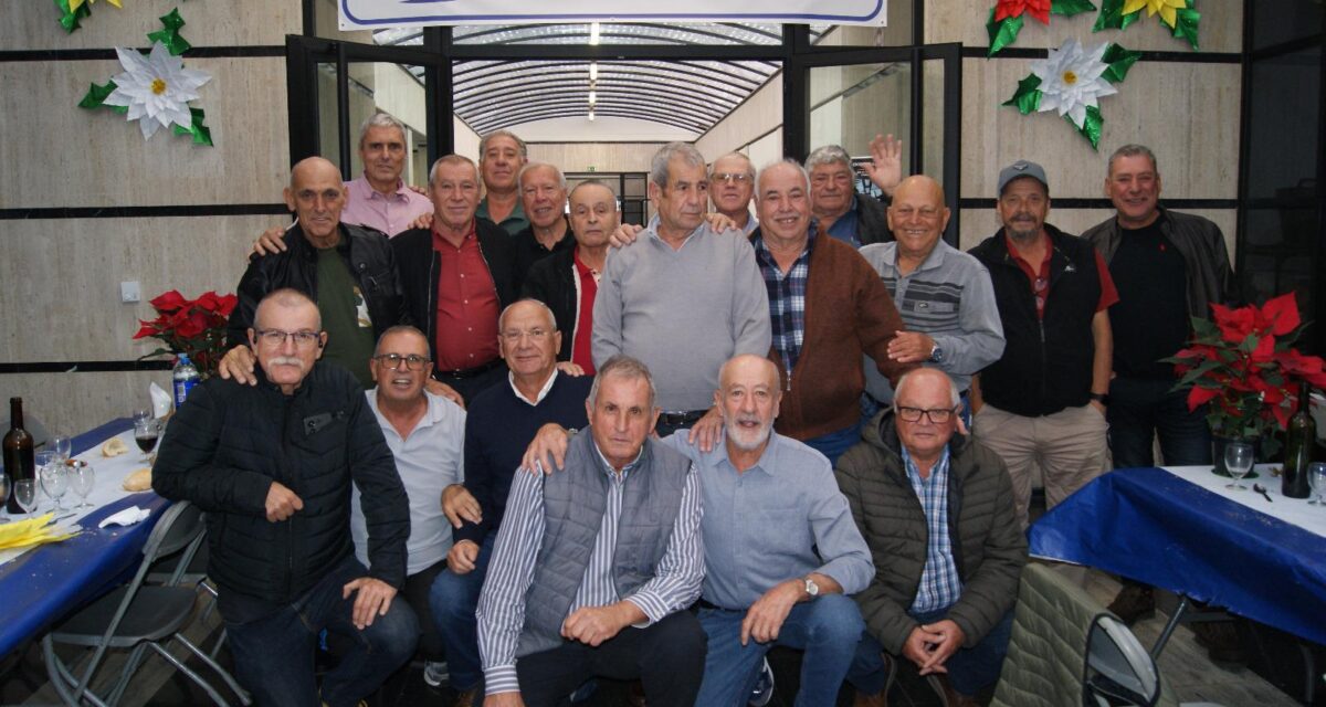 El brindis navideño de los estibadores de Tenerife congrega a más de 120 personas