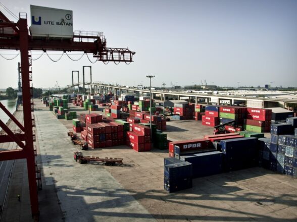 Coordinadora impulsa la subrogación del 100% de la plantilla de estibadores en el Puerto de Sevilla tras más de tres años de negociación