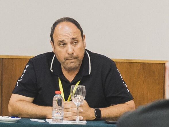 Jaime Esteban estibador del puerto de Ibiza analiza la falta de espacio en el puerto de Ibiza